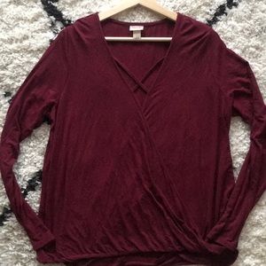Flattering, long sleeve, cross top